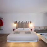 Semesterbostad Myrsini's Luxury Merchia *