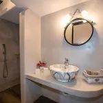 Myrsini's Luxury Merchia * קלפטיס