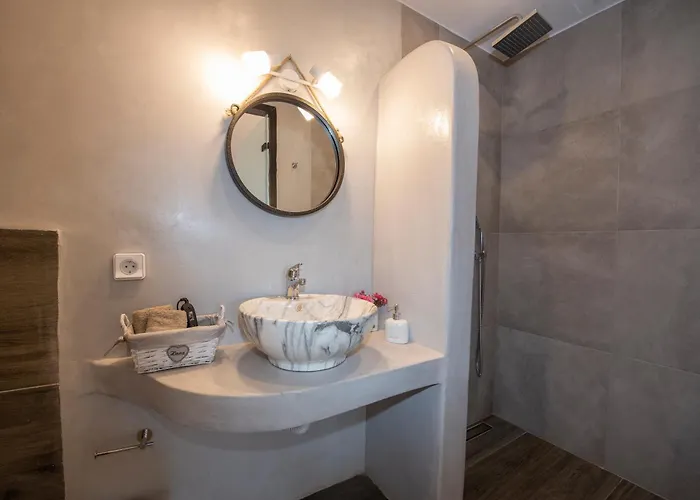 Myrsini's Luxury Merchia