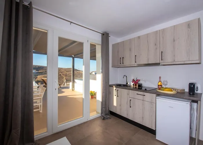 Myrsini's Luxury Merchia Καλαφάτη