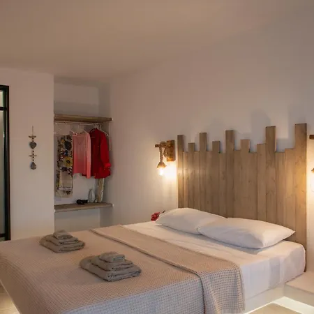 Myrsini's Luxury Merchia Калафатис